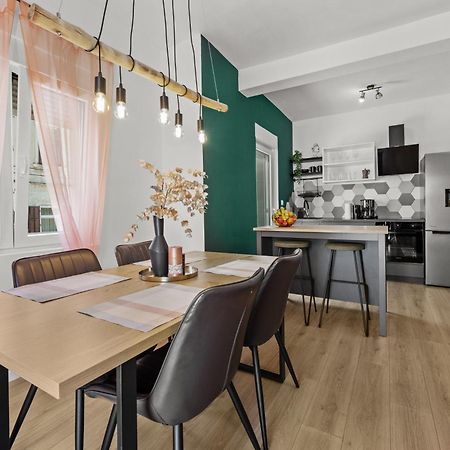 Green Oasis New Apartment 普拉 外观 照片
